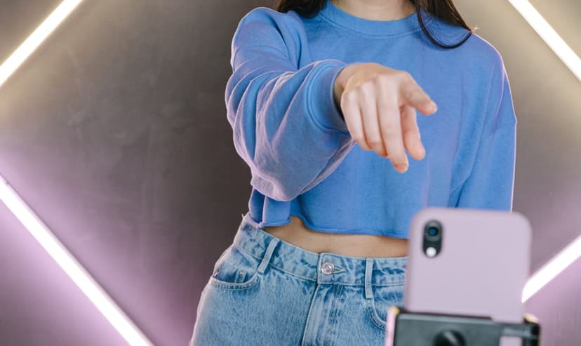 UGC vs Influencer Marketing: Which Has Better ROI?